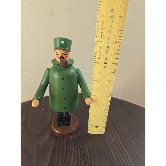 Vintage Wooden Smoker Raucher Hunter Seiffener Volkskunst 6" Tall - Picture 6 of 8